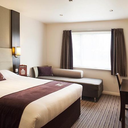 Premier Inn London Бекслихет Экстерьер фото