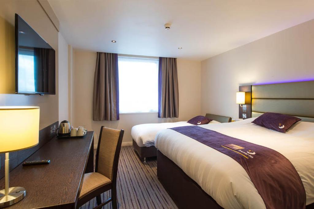 Premier Inn London Бекслихет Экстерьер фото
