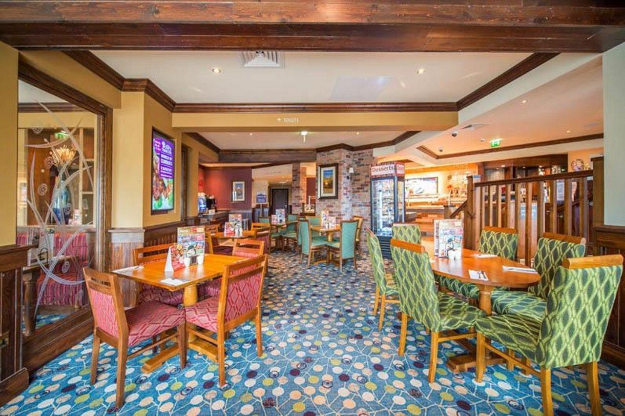 Premier Inn London Бекслихет Экстерьер фото