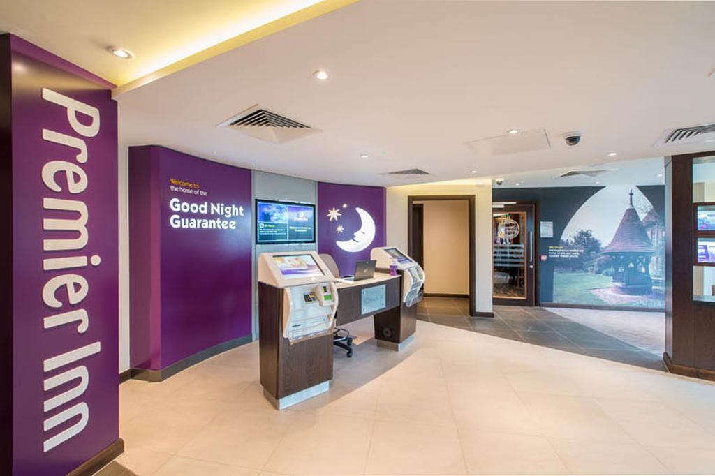 Premier Inn London Бекслихет Экстерьер фото